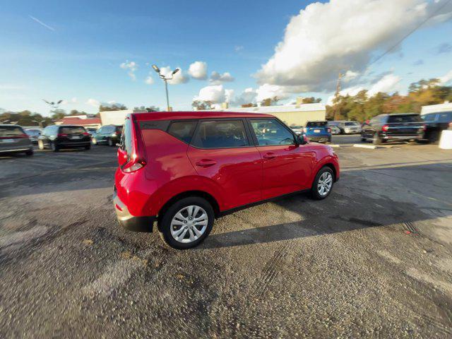 2022 kia soul lx