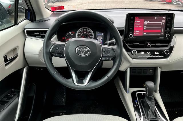 2022 toyota corolla cross le