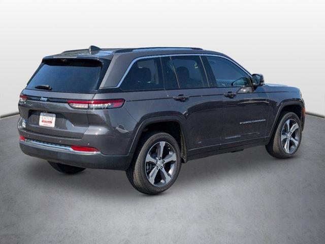 2022 jeep grand cherokee 4xe base