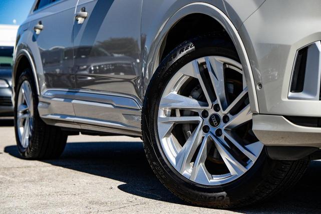 2024 audi q7 45 premium