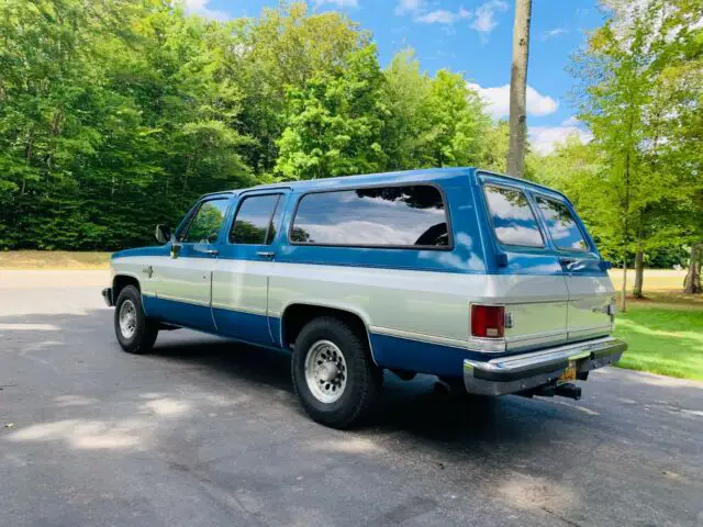 1988 suburban 2wd 51k original miles, 454, ac, power windows / locks, cruise