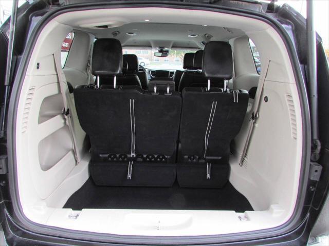 2022 chrysler pacifica touring l
