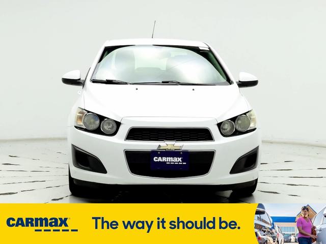 2016 chevrolet sonic lt