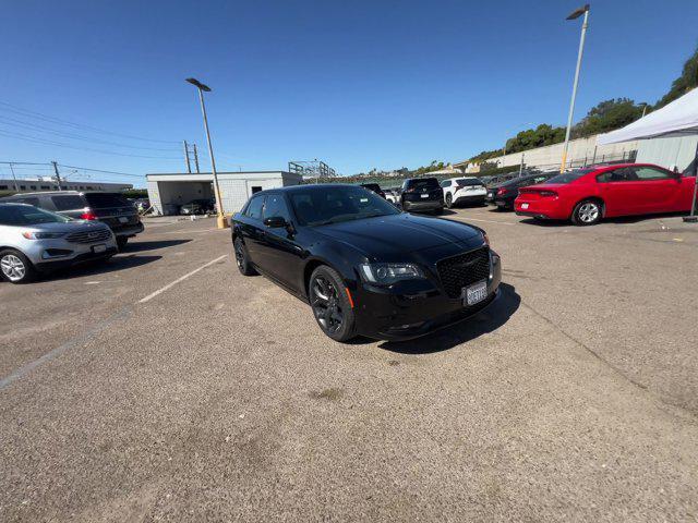 2022 chrysler 300 s