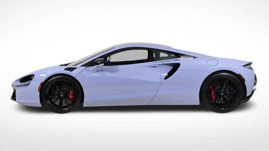 2023 McLaren Artura