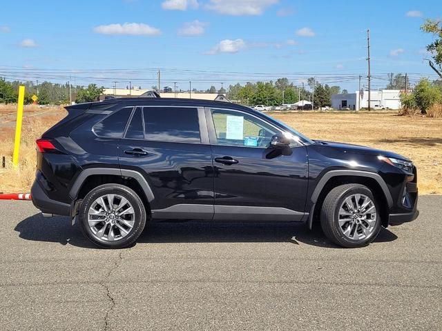 2024 toyota rav4 xle premium