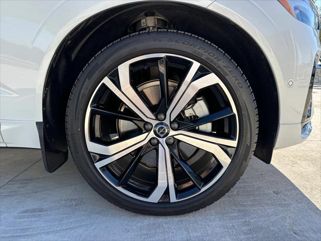 2022 volvo xc60 b5 r-design