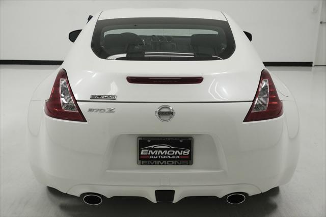 2010 nissan 370z base