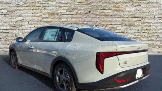 2025 Kia lxs