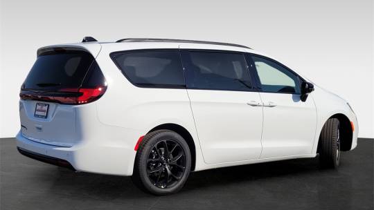 2024 Chrysler Pacifica
