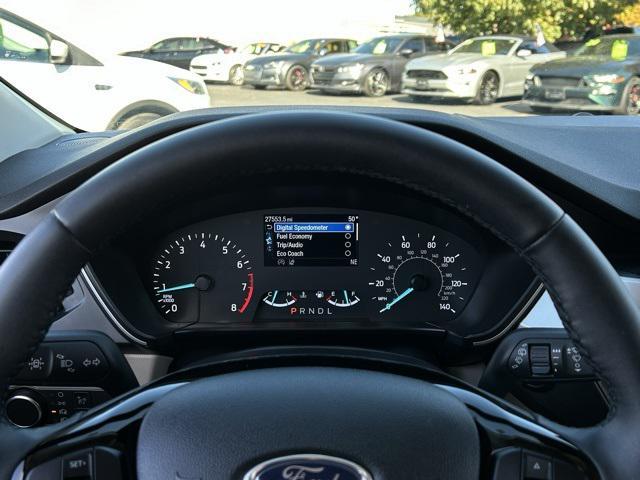 2022 ford escape se
