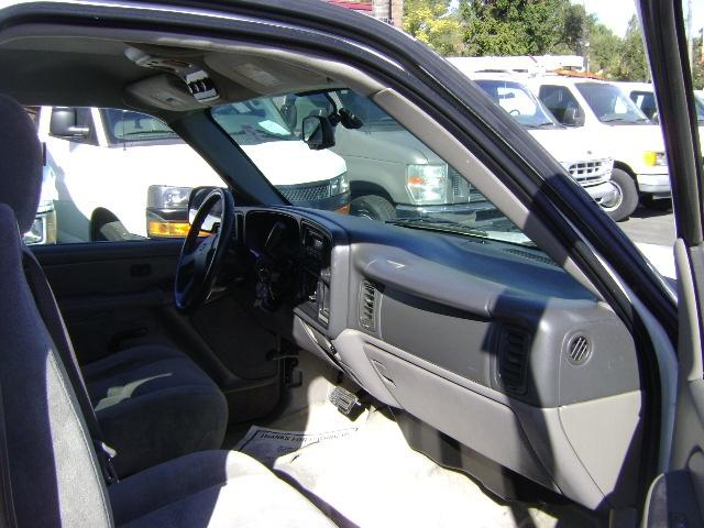 2004 chevrolet tahoe ls