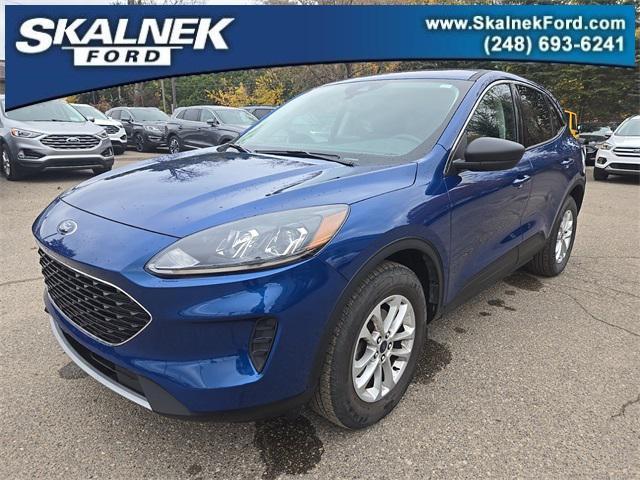 2022 ford escape se