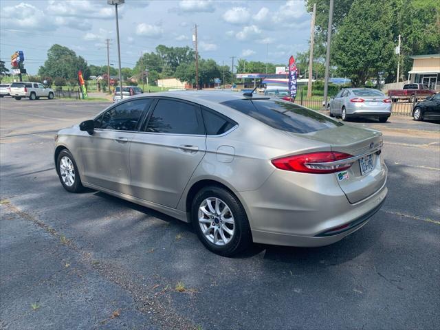 2018 ford fusion se