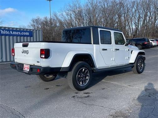 2021 jeep gladiator in milwaukee, wisconsin