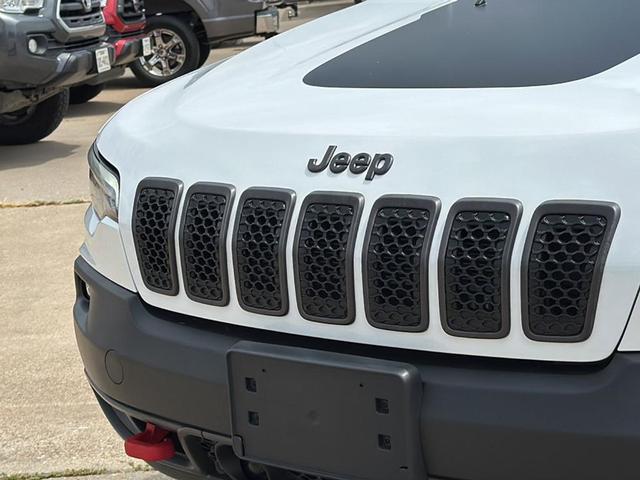 2022 jeep cherokee trailhawk
