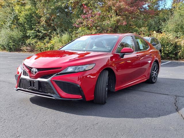 2021 toyota camry se