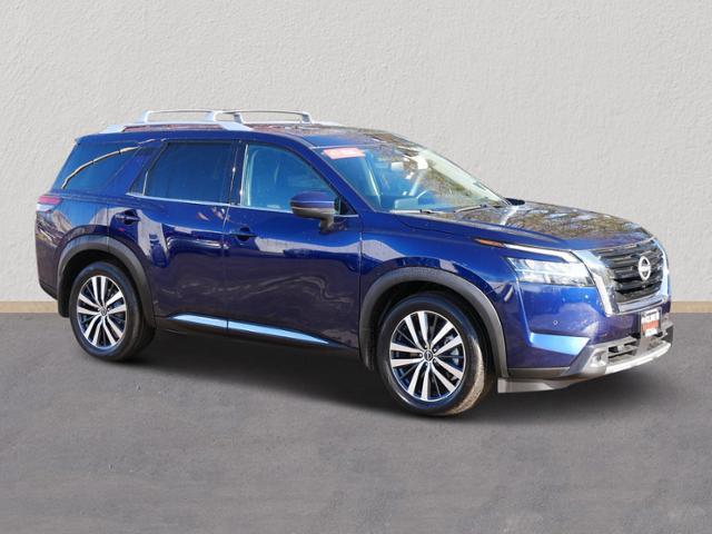 2022 nissan pathfinder platinum 4wd