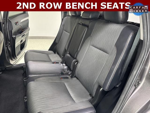2017 toyota highlander le