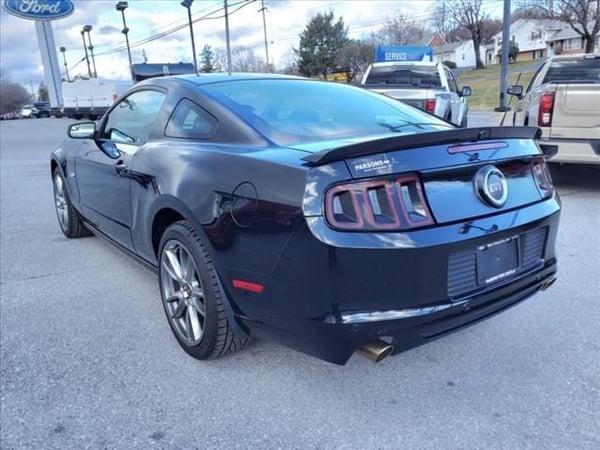 2014 ford mustang in chicago, illinois