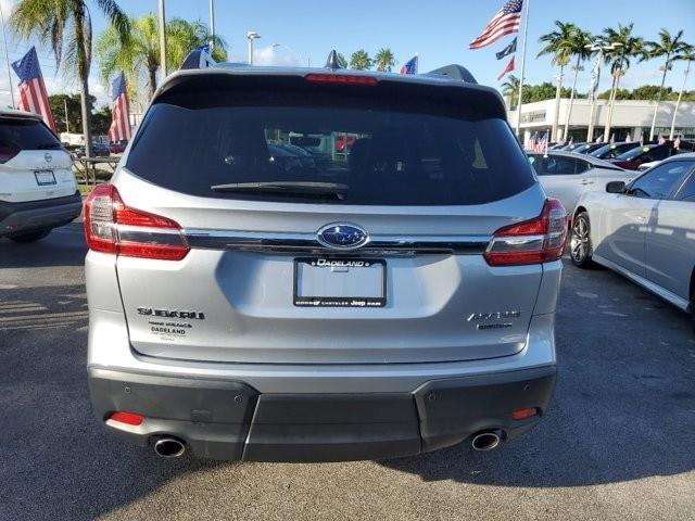 2022 subaru ascent limited 7-passenger