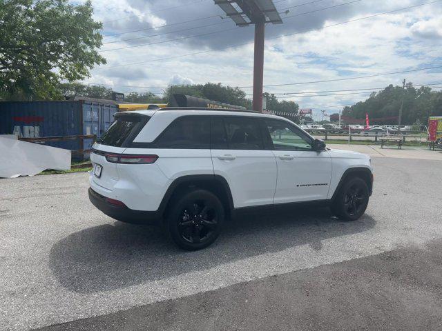 2023 jeep grand cherokee altitude