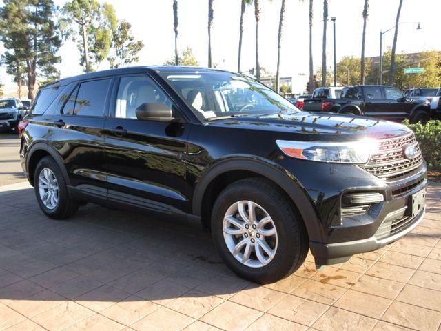2021 ford explorer base