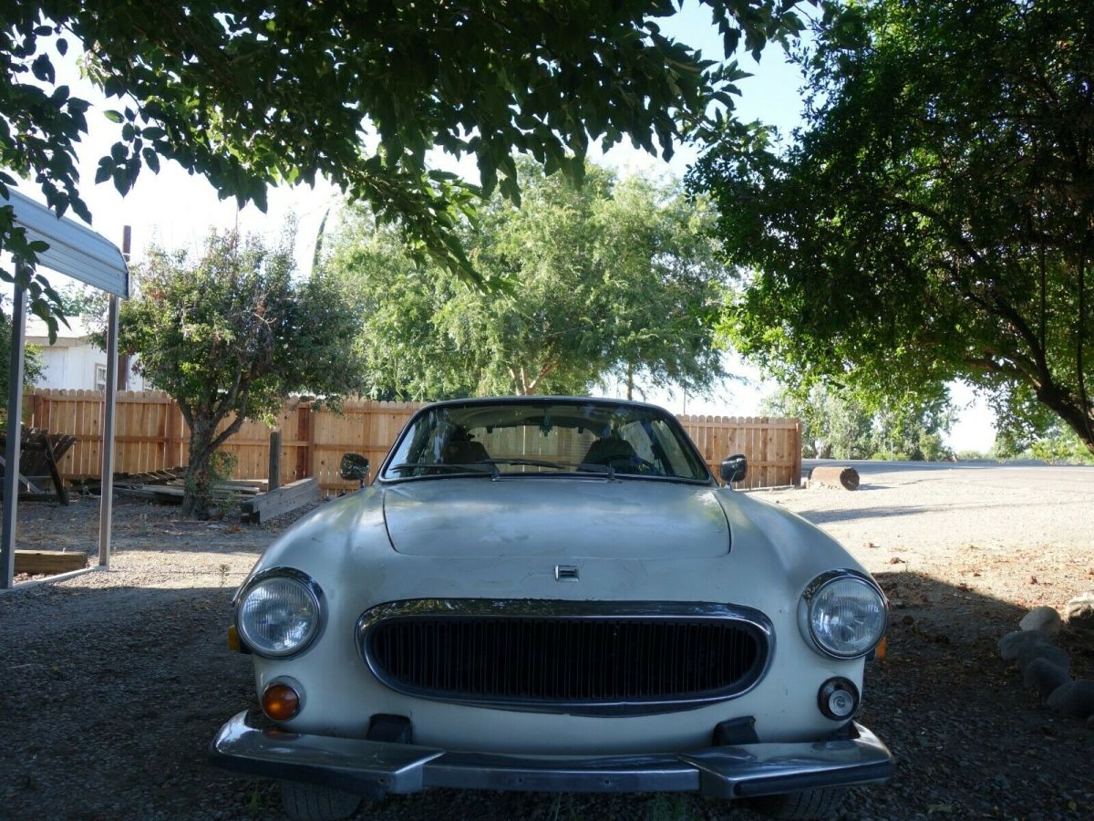 1972 volvo p1800 station wagon