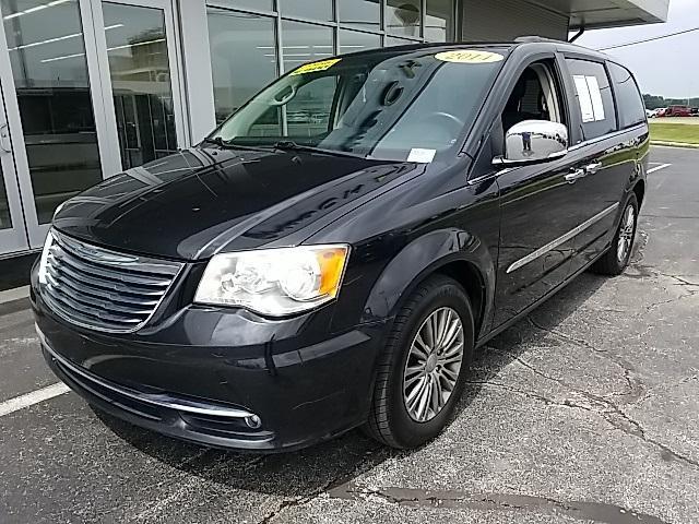 2014 chrysler town & country touring-l