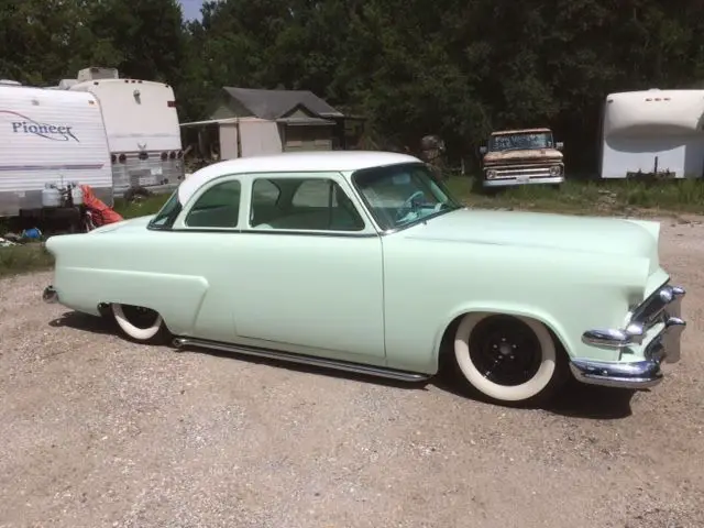 1954 ford 2 door mild custom