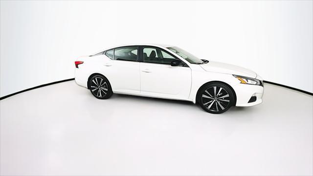2022 nissan altima sr fwd