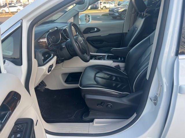 2022 chrysler pacifica limited in hickory, north carolina