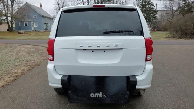 2019 dodge grand caravan se