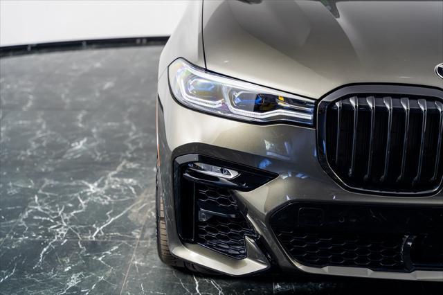 2022 bmw x7 m50i
