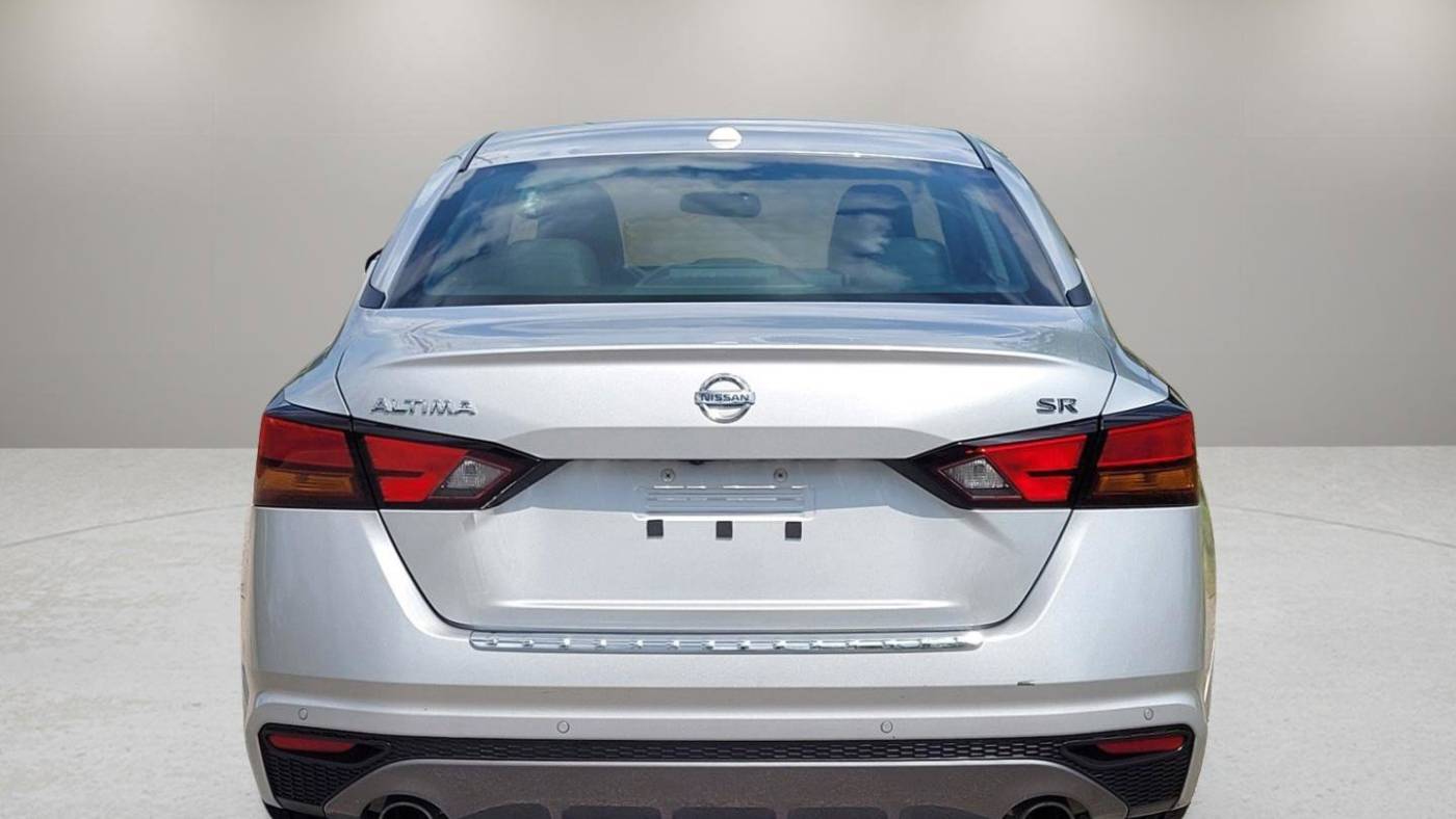 2022 nissan altima 2.5 sr