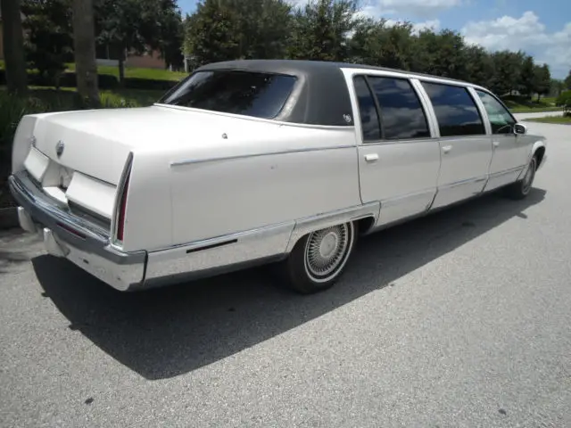 cadillac limousine 6 door 5.7 lt1
