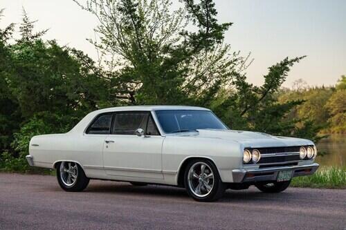 1965 chevrolet chevelle 300 deluxe post
