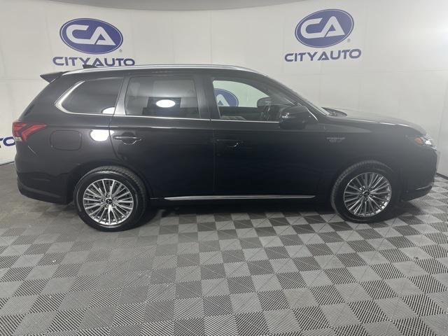 2022 mitsubishi outlander phev le