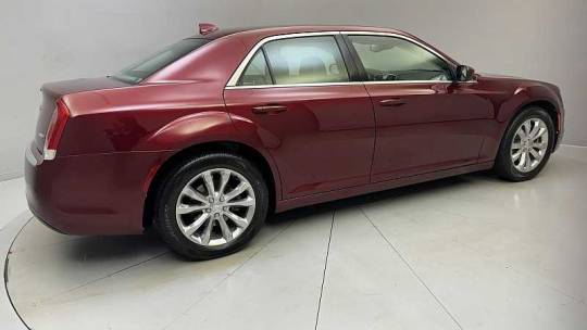 2018 Chrysler 300