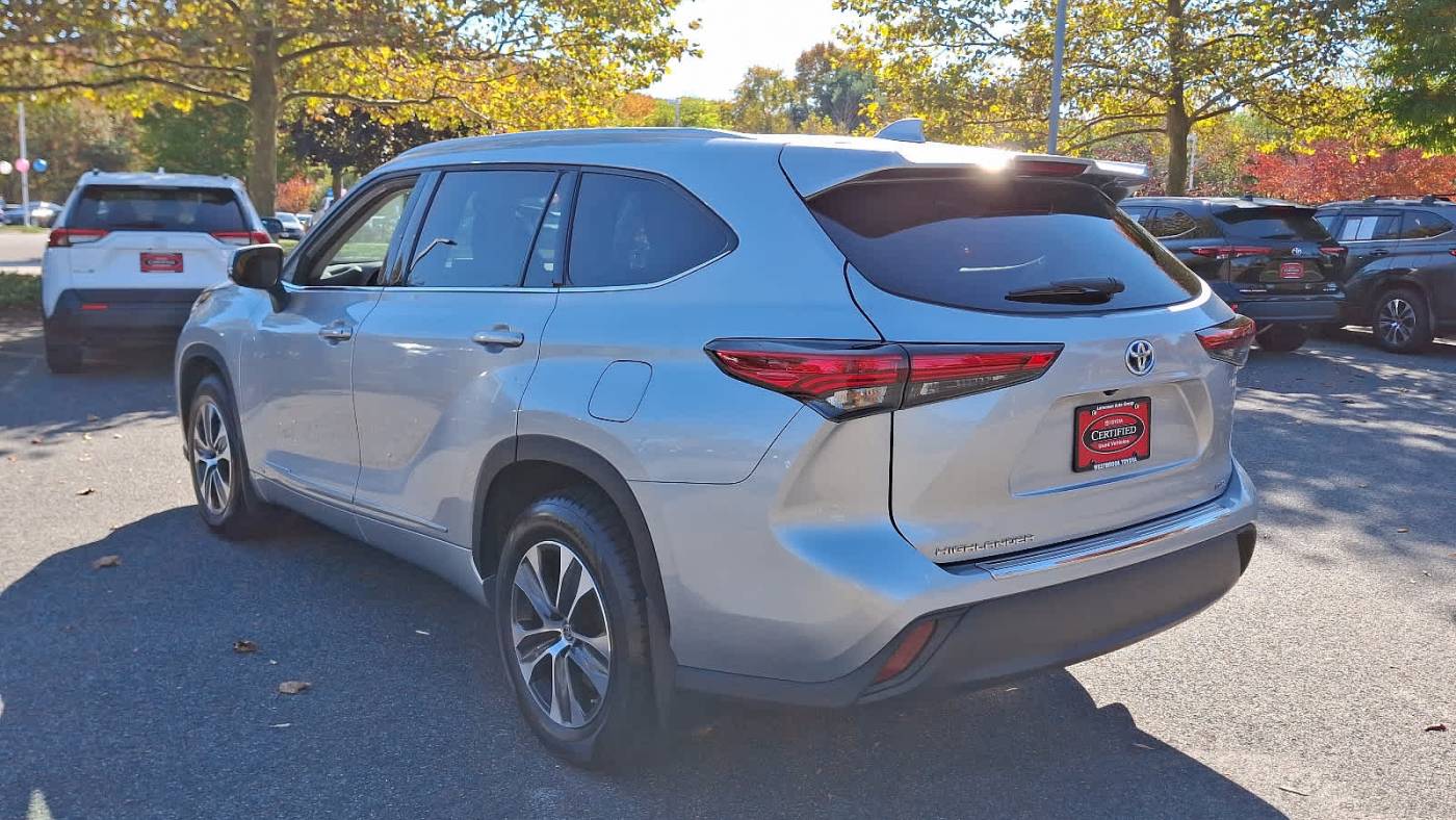 2022 toyota highlander hybrid xle