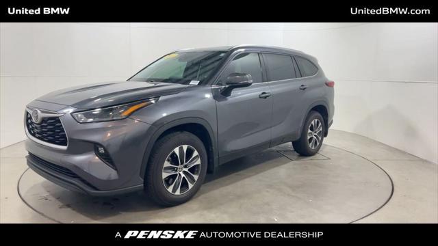 2021 toyota highlander xle