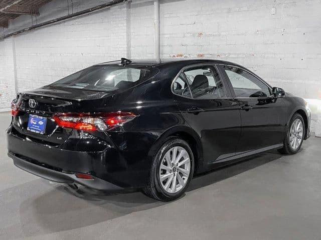 2023 toyota camry le in flushing, new york