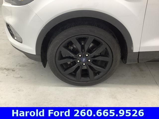 2019 ford escape se