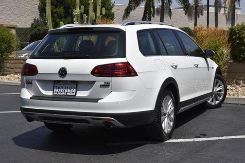 2017 volkswagen golf alltrack