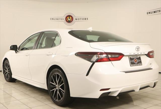2021 toyota camry se