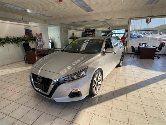 2022 nissan altima 2.5 sv