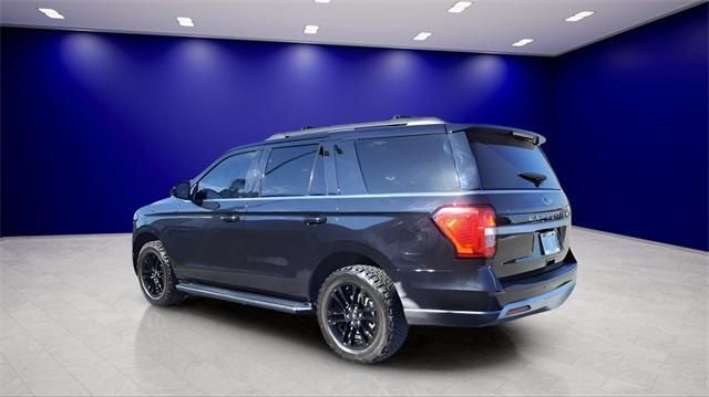 2022 ford expedition xlt
