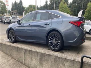 2019 Toyota Avalon hybrid xse