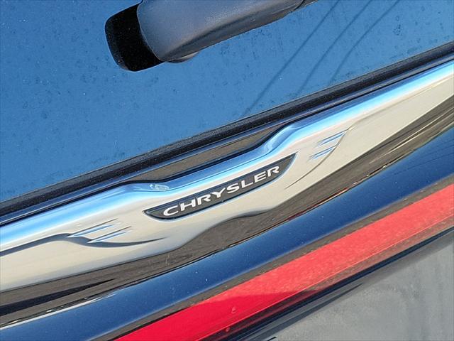 2022 chrysler pacifica touring l