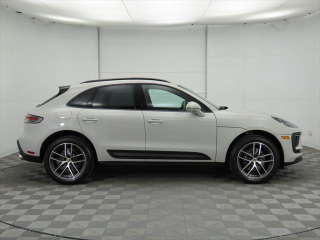2024 porsche macan base